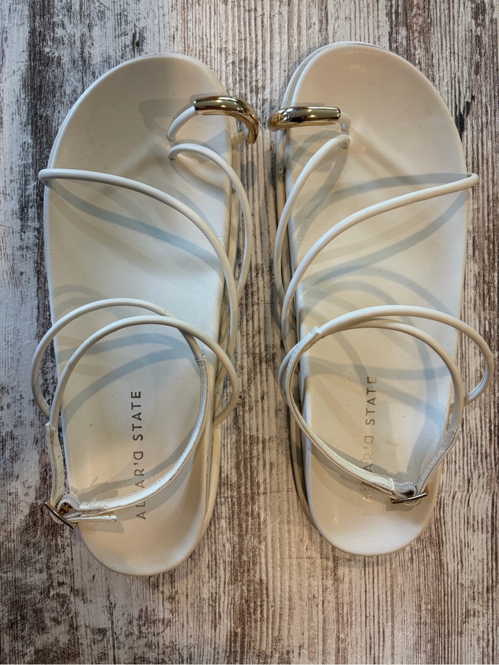 Altar'd State White Strappy Toe-Ring Sandals with Gold Accent 9M